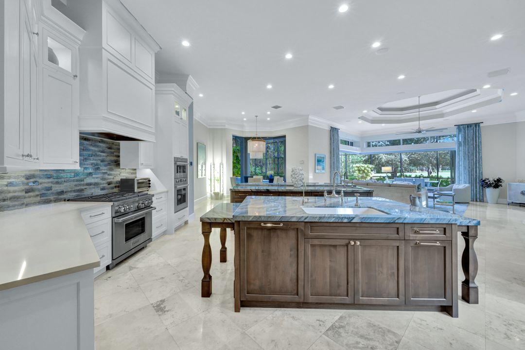 253 Cheshire Way, Naples, FL 34110