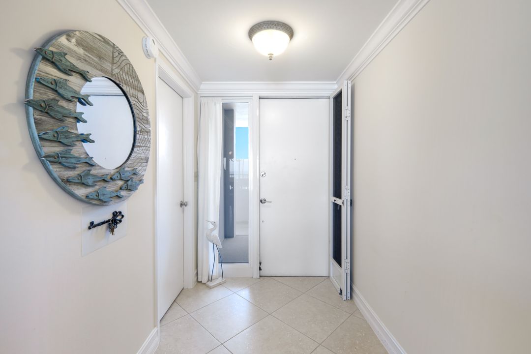 3443 Gulf Shore Blvd N #309, Naples, FL 34103