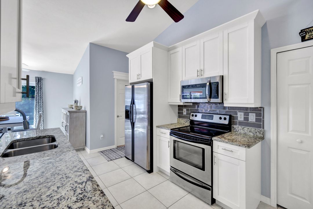 5323 SW 22nd Pl, Cape Coral, FL 33914
