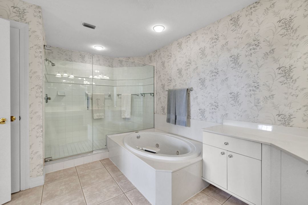 3471 Ballybridge Cir #202, Bonita Springs, FL 34134