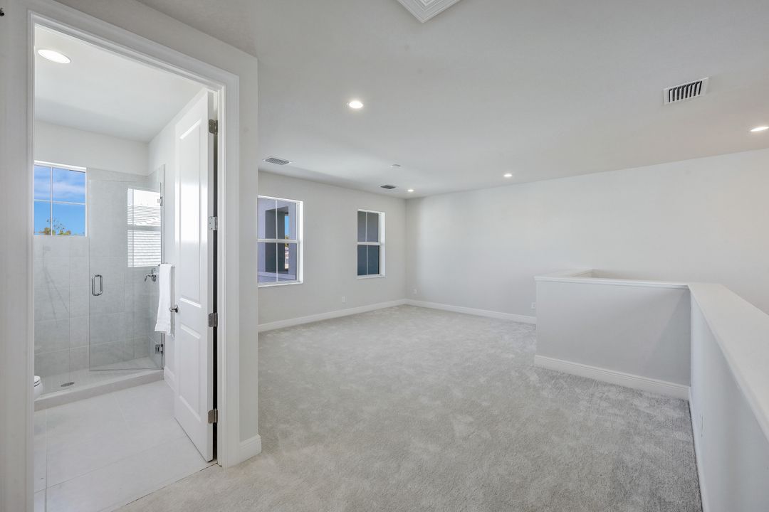 9109 Caicos Wy, Naples, FL 34114