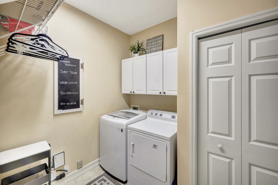 8225 Danbury Blvd #204, Naples, FL 34120