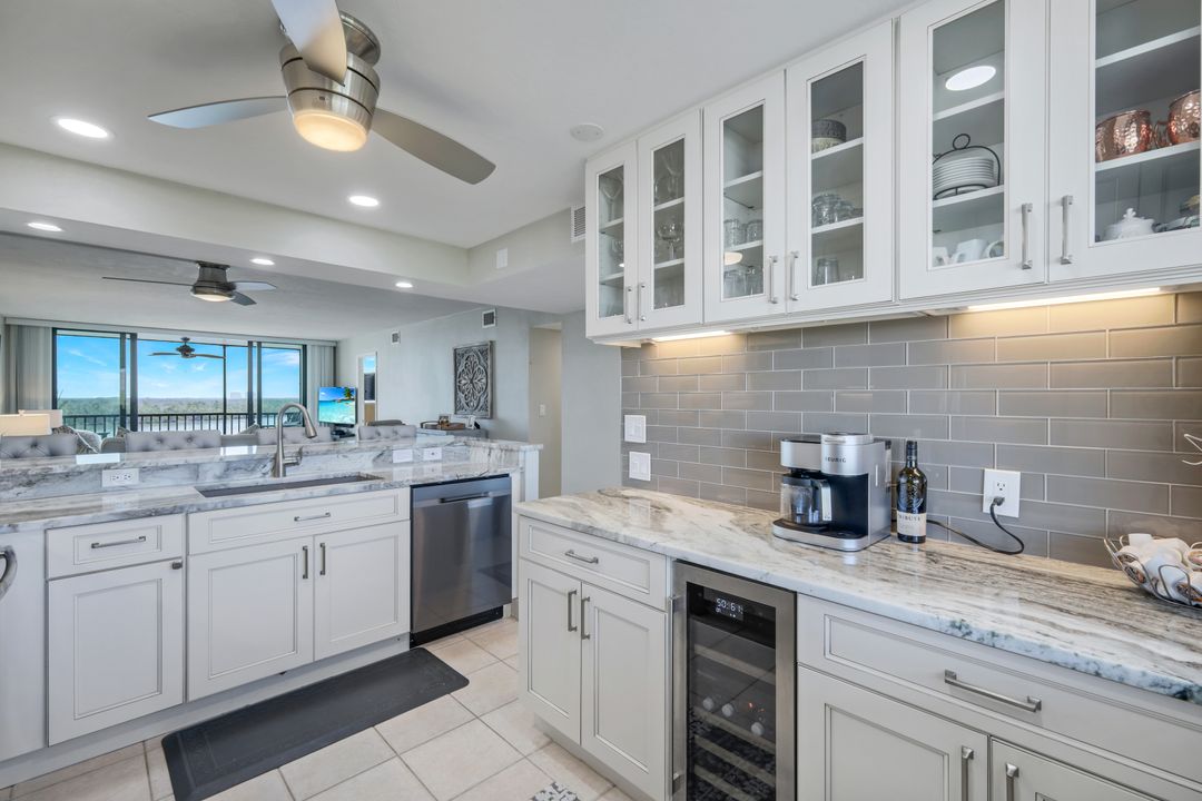 4253 Bay Beach Ln #4F, Fort Myers Beach, FL 33931