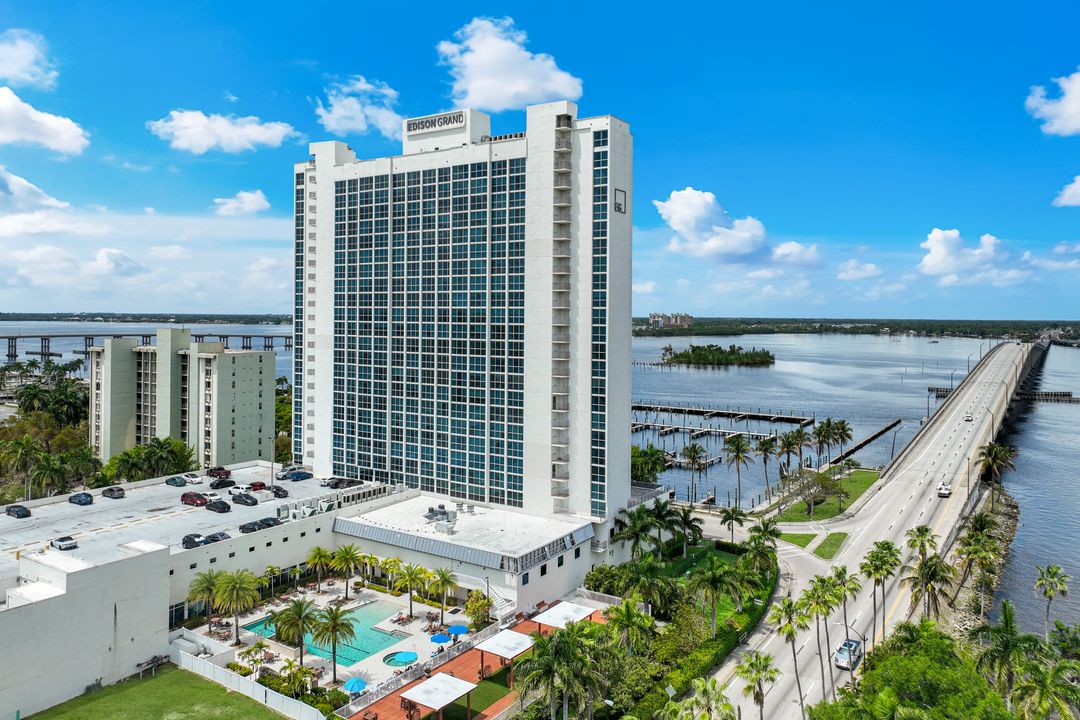 2500 Edwards Dr #2305, Fort Myers, FL 33901