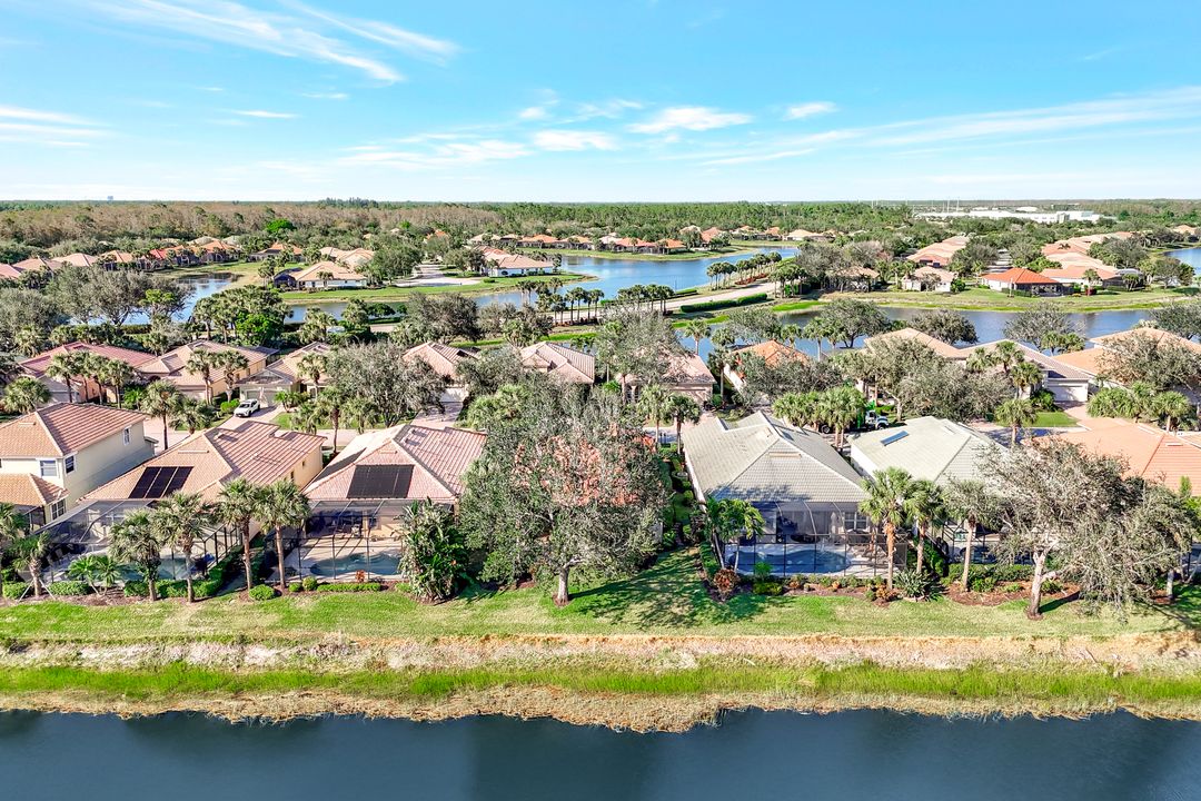 10376 Flat Stone Loop, Bonita Springs, FL 34135