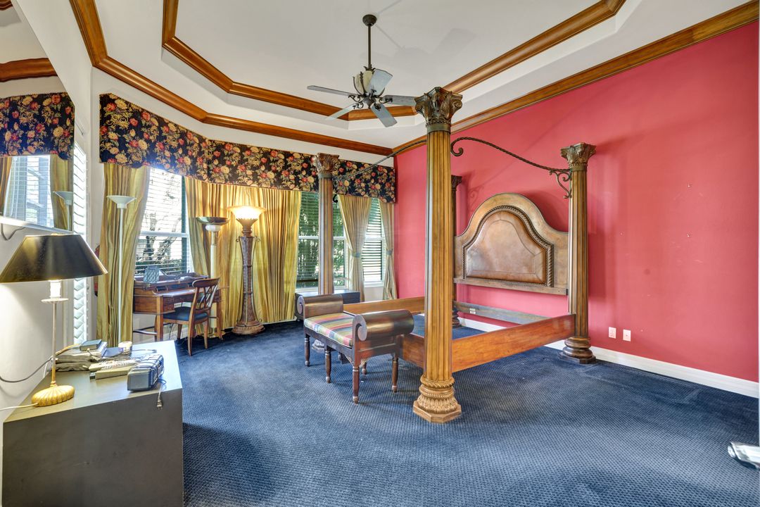 9742 Wilshire Lakes Blvd, Naples, FL 34109