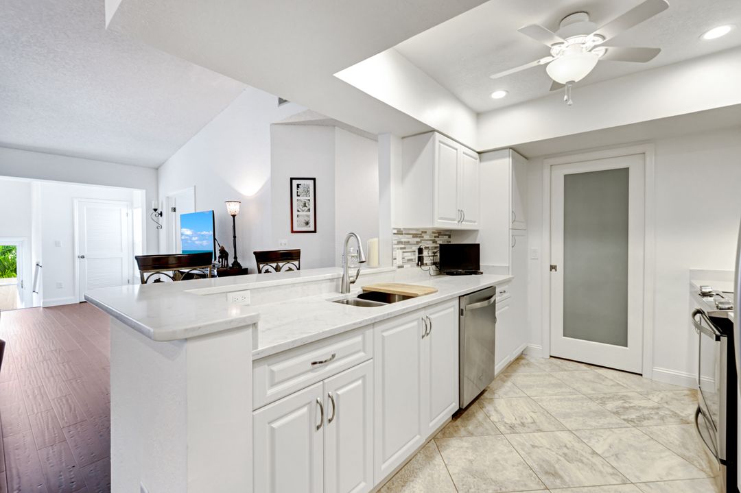 109 Tuscana Ct #308, Naples, FL 34119