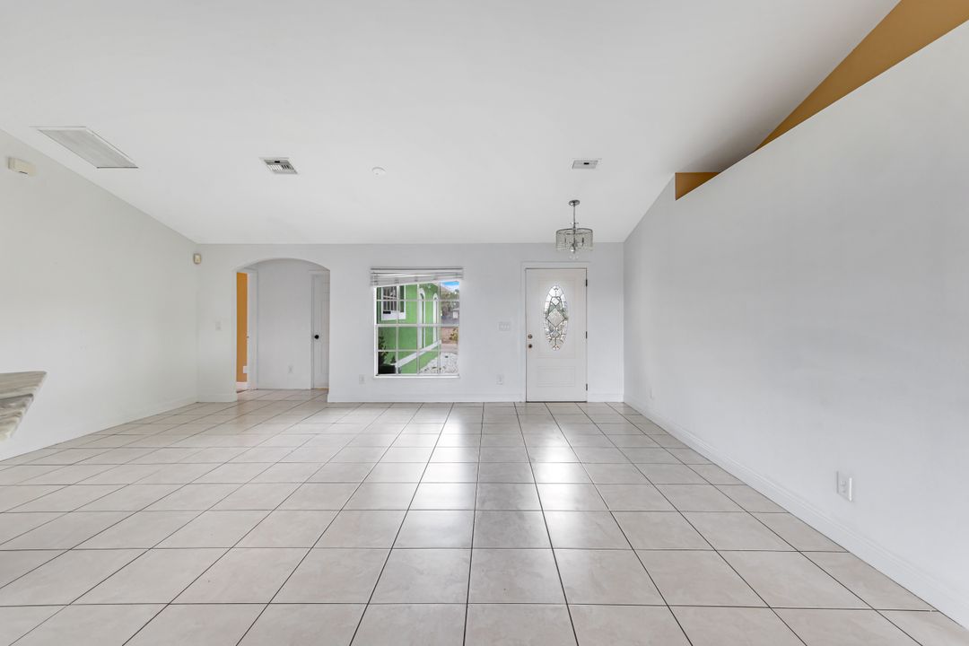 2917 4th St SW, Lehigh Acres, FL 33976