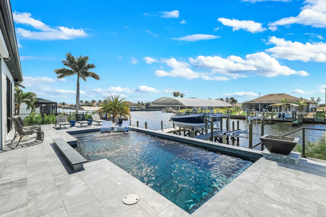 3806 NW 4th St, Cape Coral, FL 33993