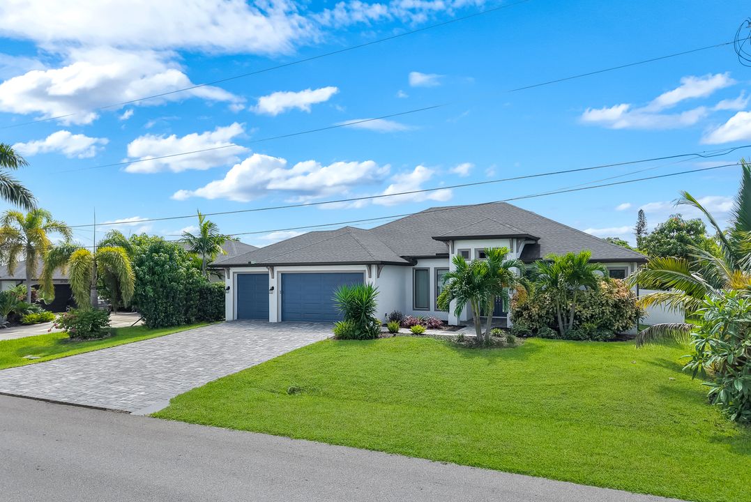 2126 NE 2nd St, Cape Coral, FL 33909