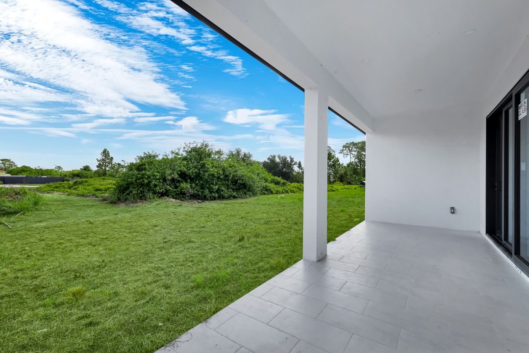 1139 Ebert St E, Lehigh Acres, FL 33974