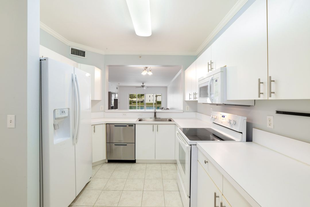 7846 Regal Heron Cir #103, Naples, FL 34104