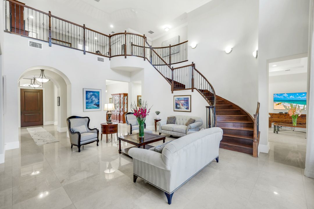 2351 Traditions Ct, Naples, FL 34105