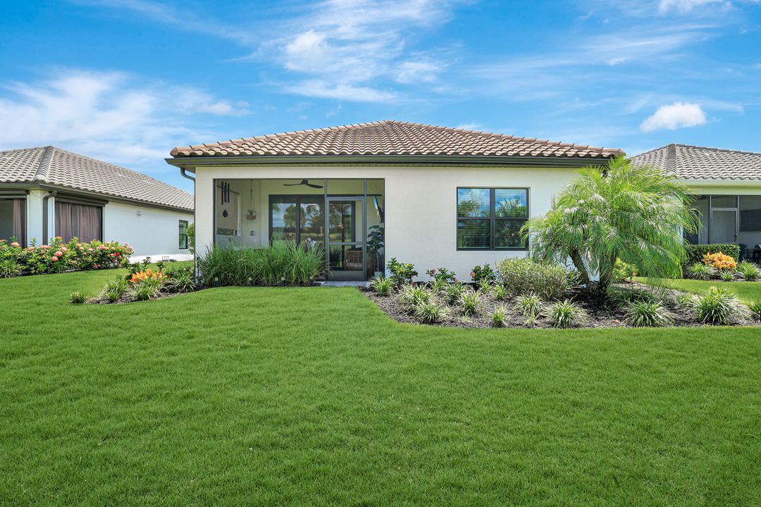 4621 Centaurus Cir, Naples, FL 34120