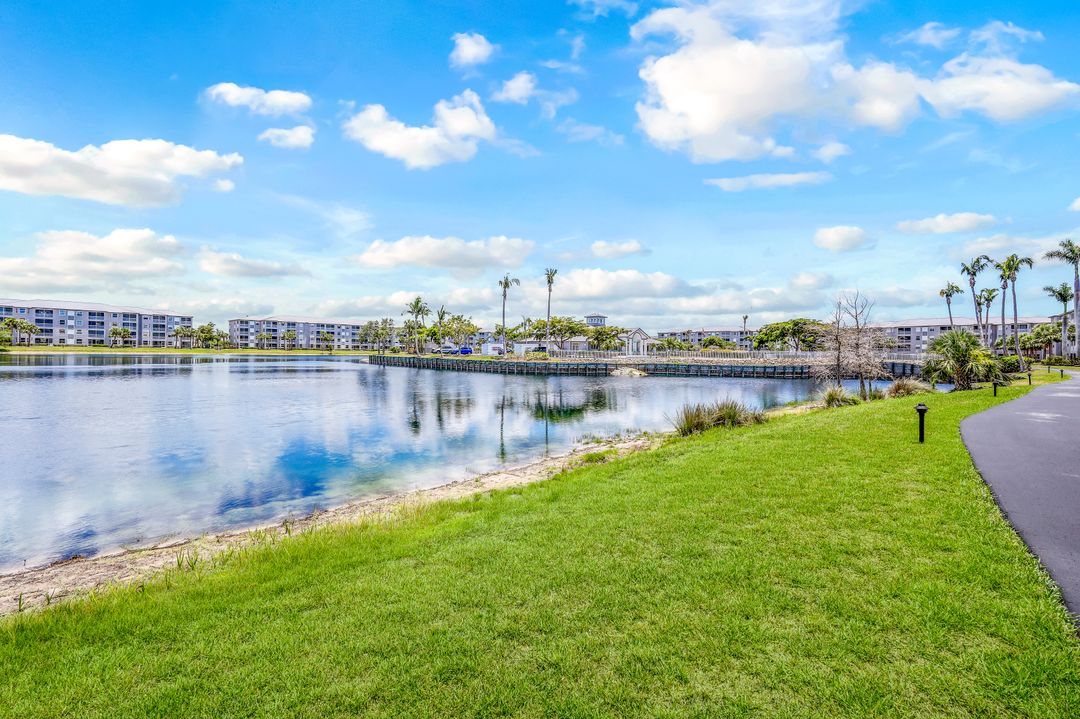16685 Lake Cir Dr #1044, Fort Myers, FL 33908