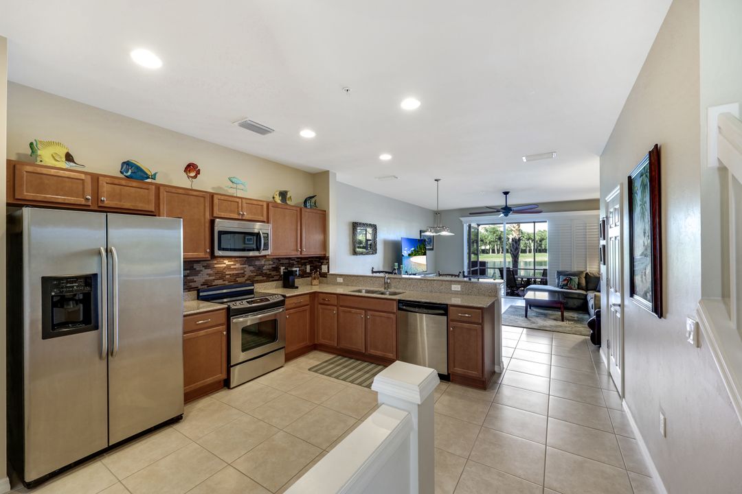 16085 Ravina Way, Naples, FL 34110