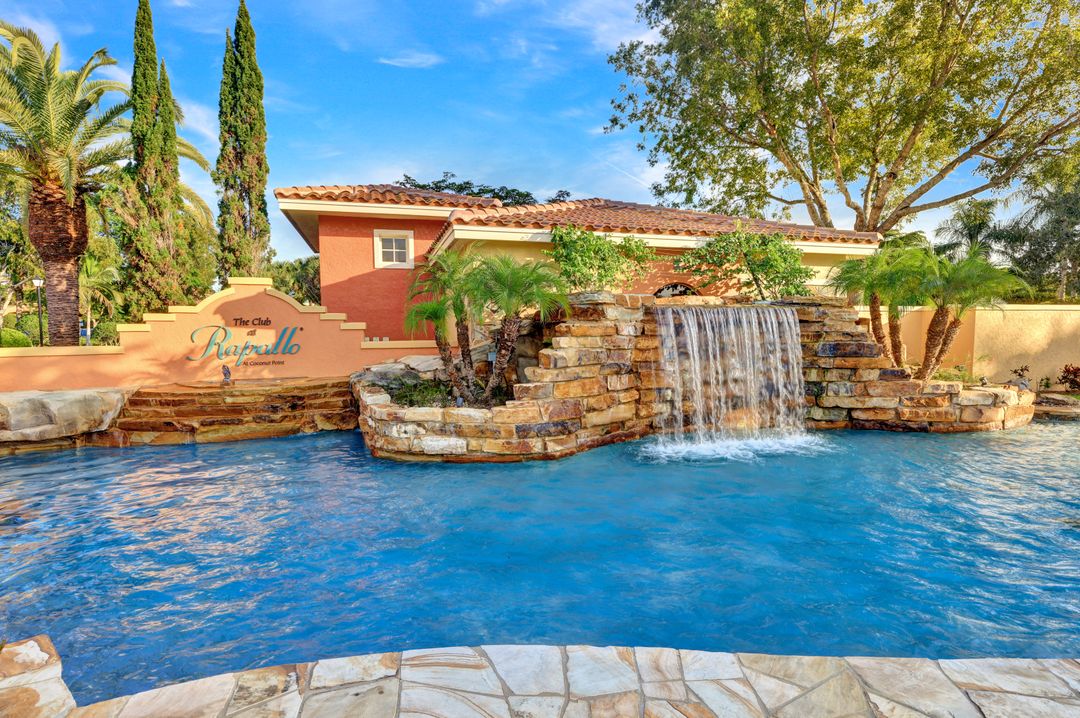 8529 Via Lungomare Cir #203, Estero, FL 33928