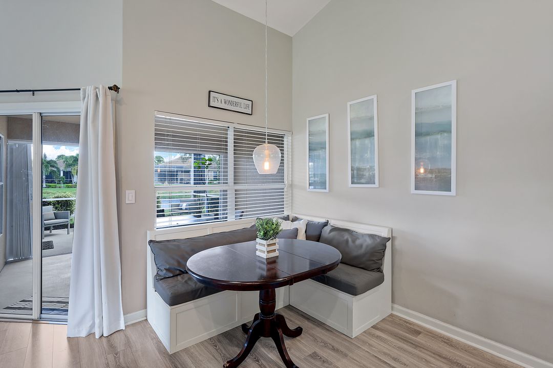 2520 Grove Isle Ct, Naples, FL 34109