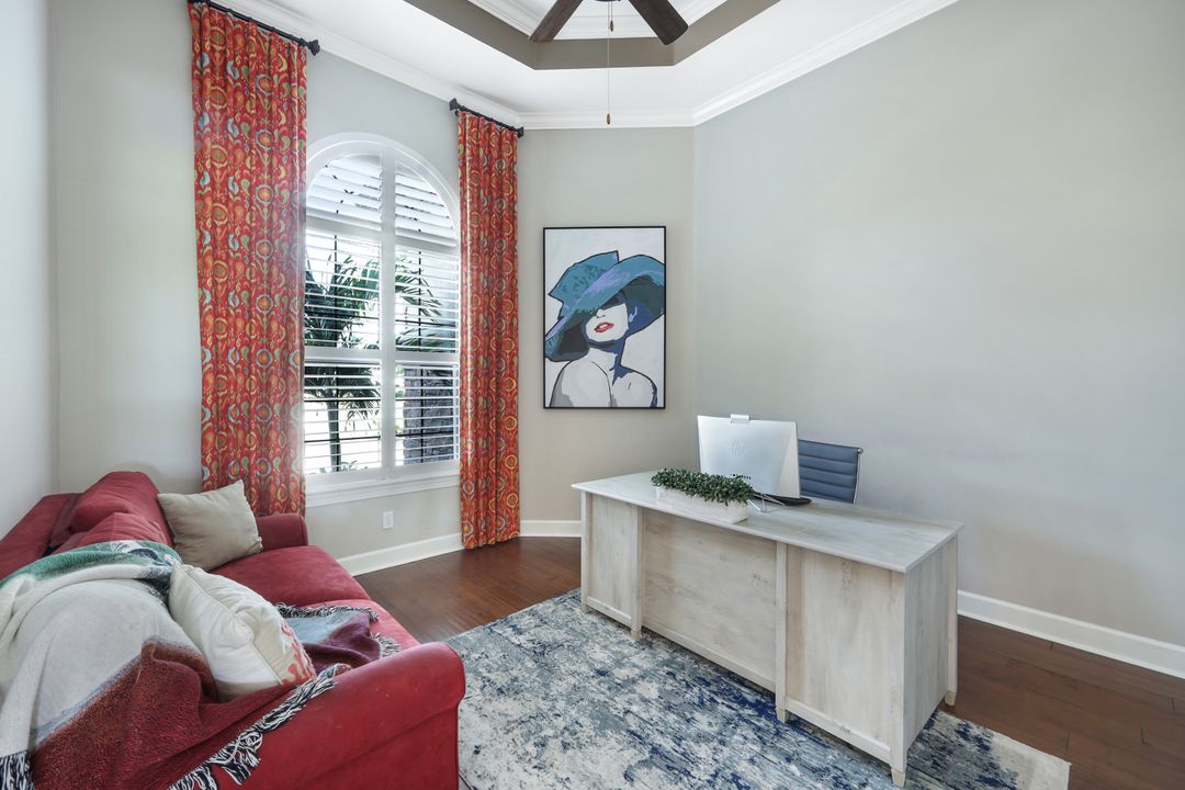 8678 Amour Ct, Naples, FL 34119