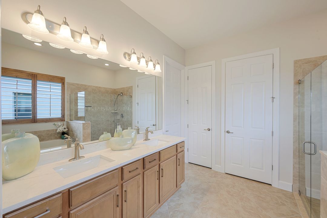 9360 Marble Stone Dr, Naples, FL 34120