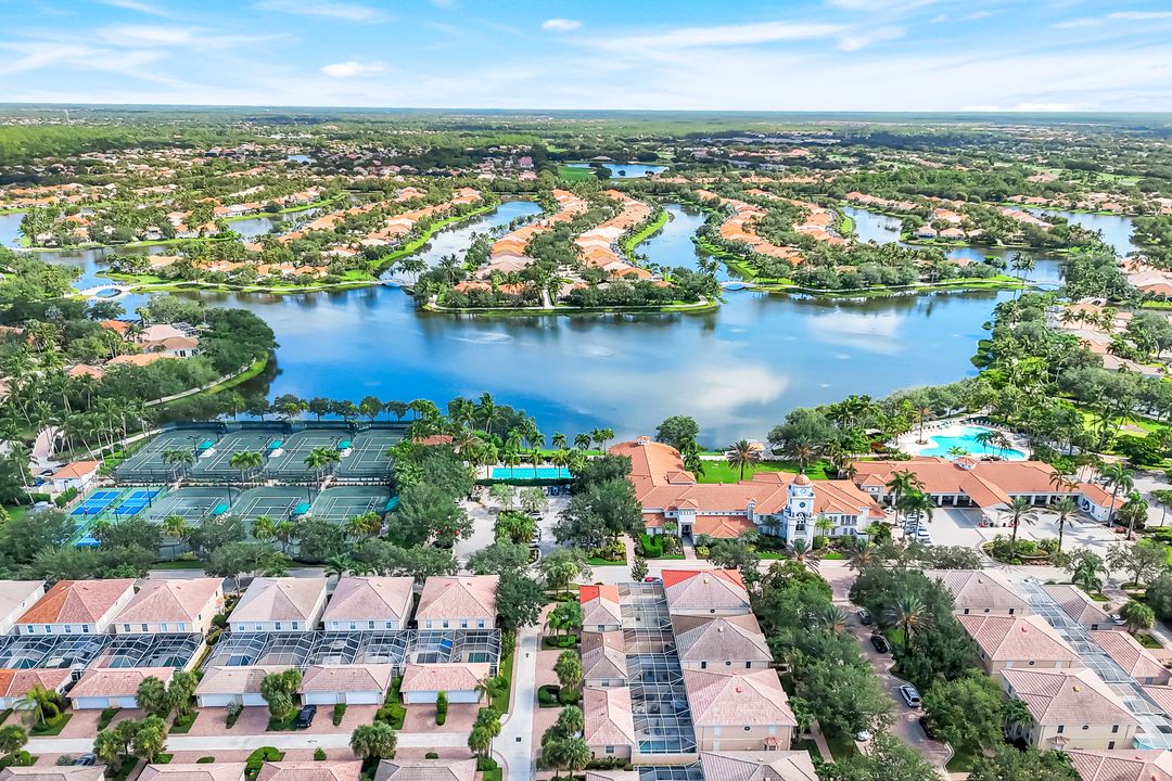 4772 Martinique Wy, Naples, FL 34119