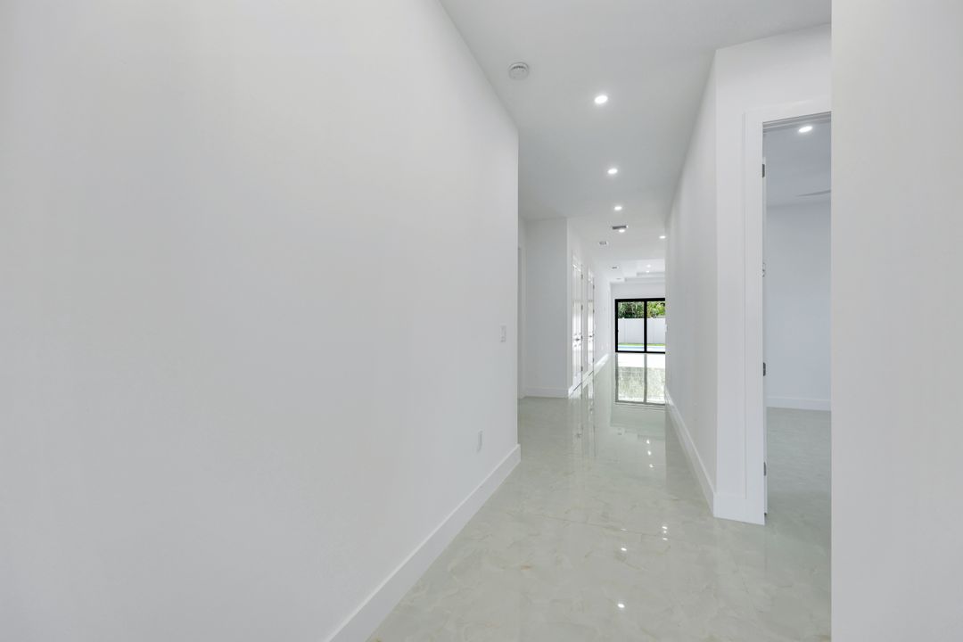 1312 Trail Terrace Dr, Naples, FL 34103