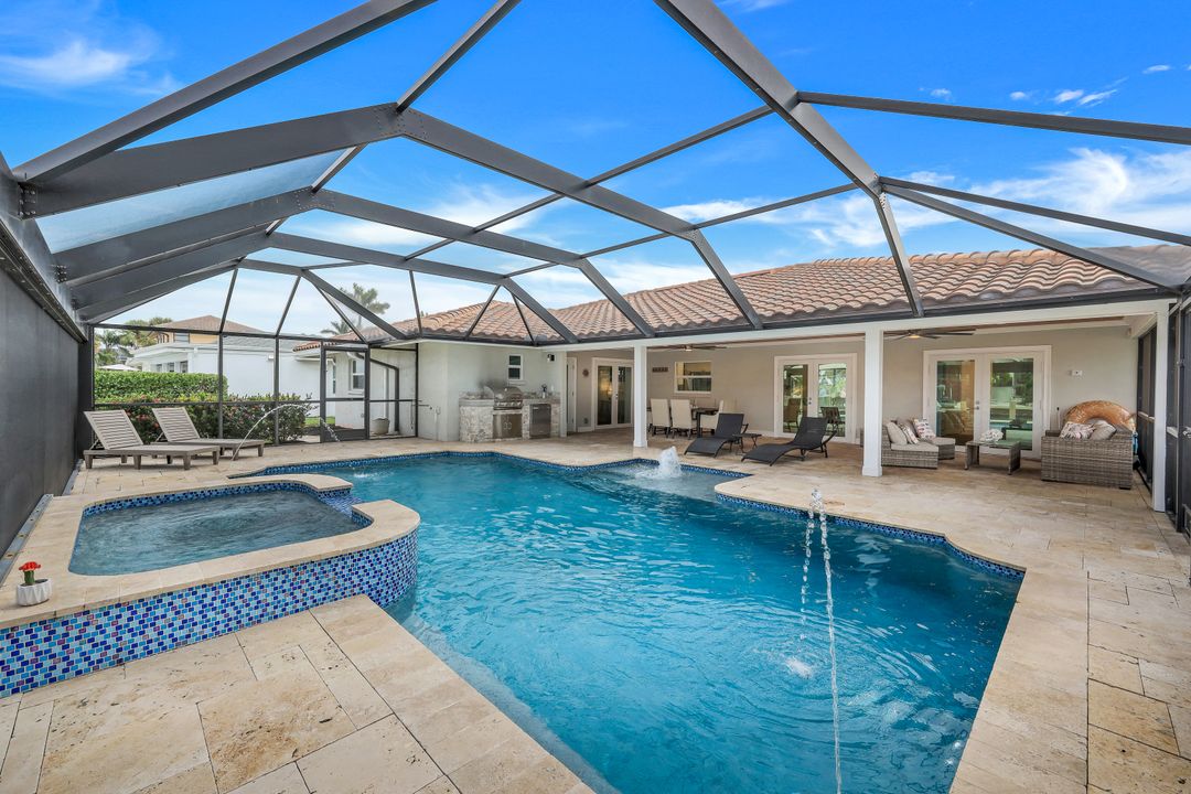 401 Lagoon Ave, Naples, FL 34108