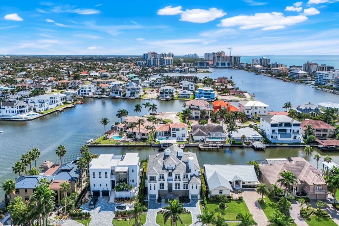 260 Channel Dr, Naples, FL 34108