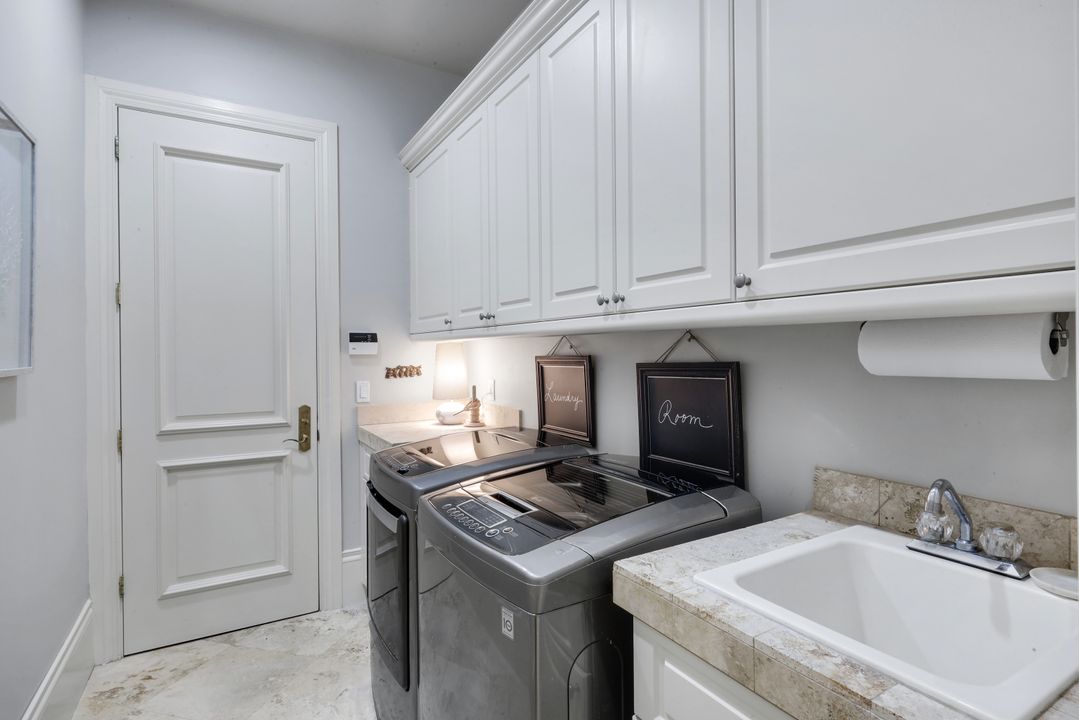 4650 Via Roma, Bonita Springs, FL 34134