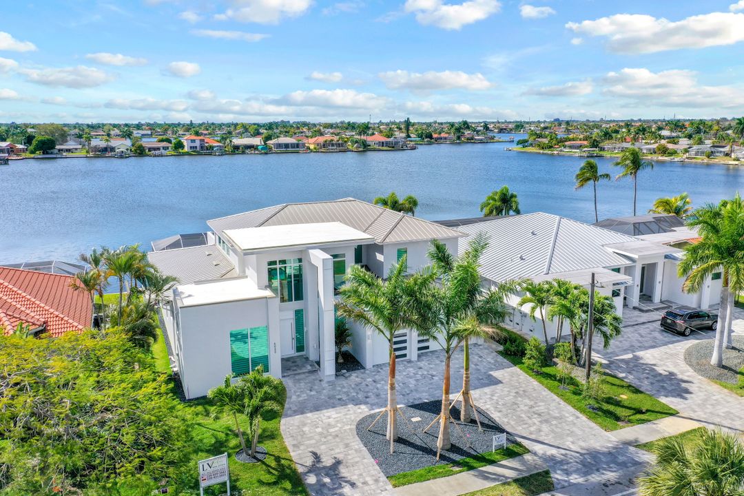 5020 Pelican Blvd, Cape Coral, FL 33914