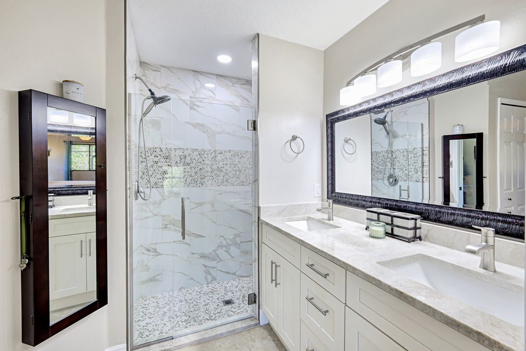 39 Mentor Dr, Naples, FL 34110