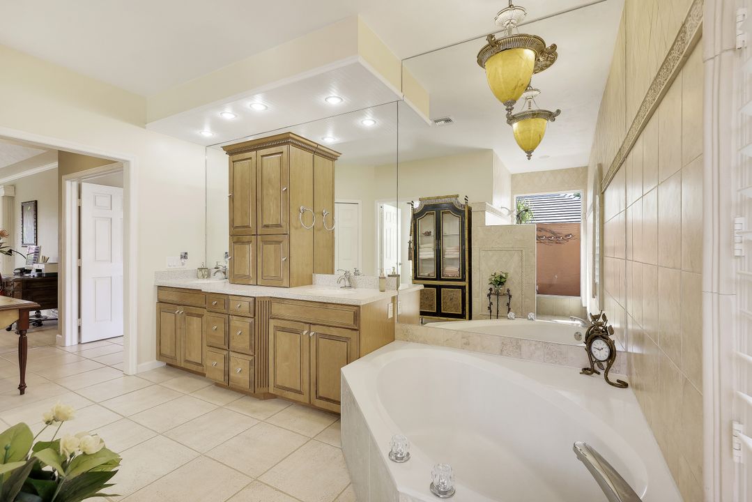 28071 Winthrop Cir, Bonita Springs, FL 34134