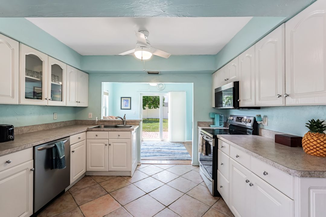 764 104th Ave N, Naples, FL 34108