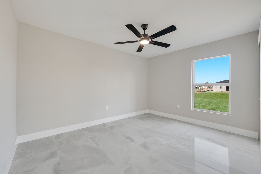 2823 NE 5th Pl, Cape Coral, FL 33909