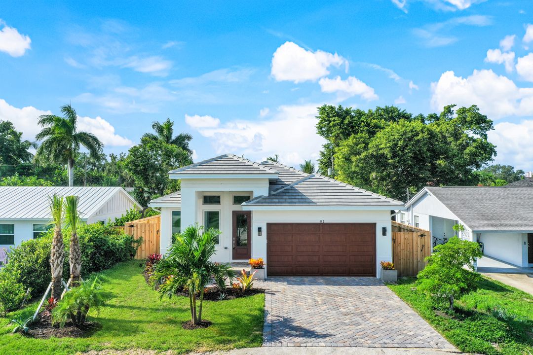 662 105th Ave N, Naples, FL 34108