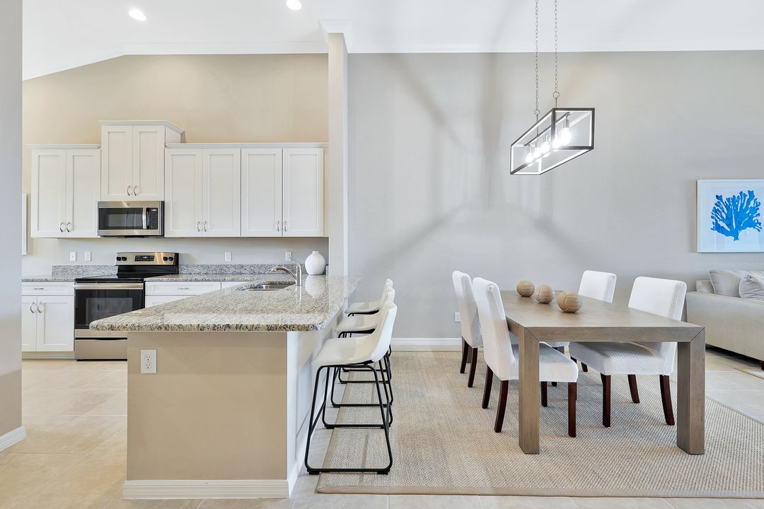 9385 Pocida Ct #202, Naples, FL 34119