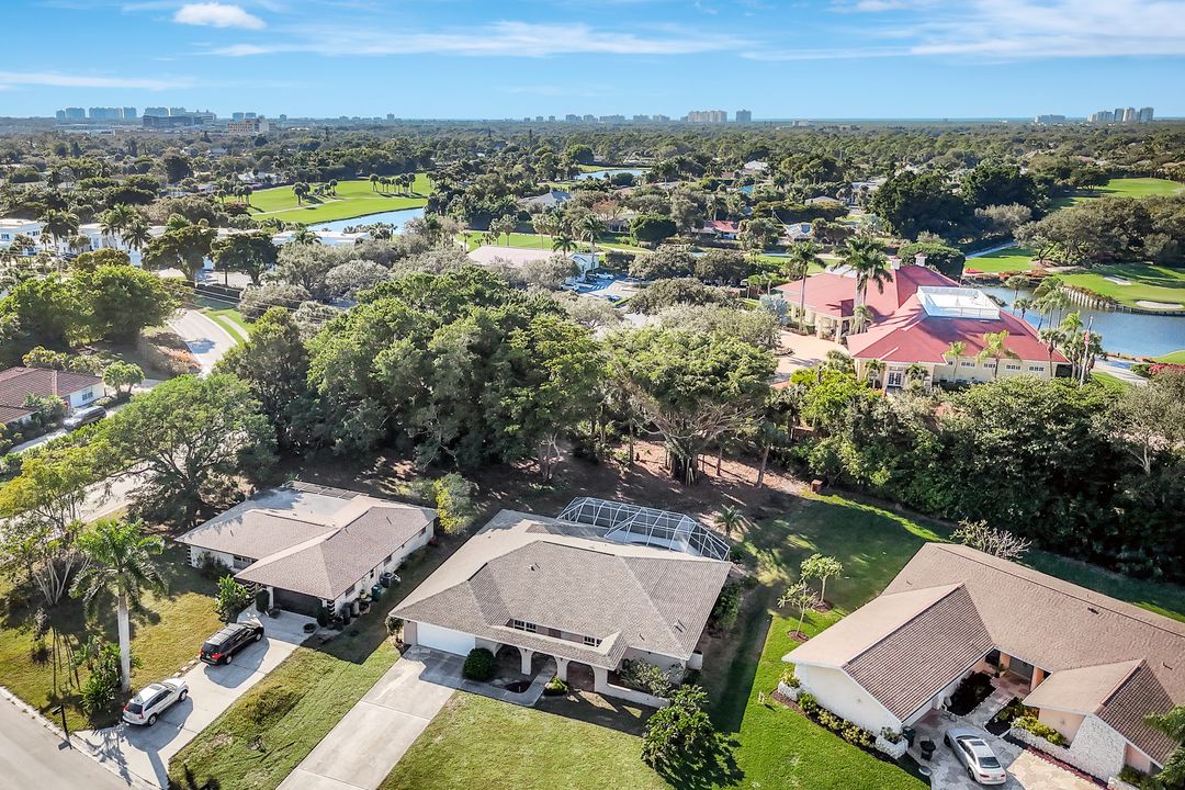 307 Country Club Dr, Naples, FL 34110