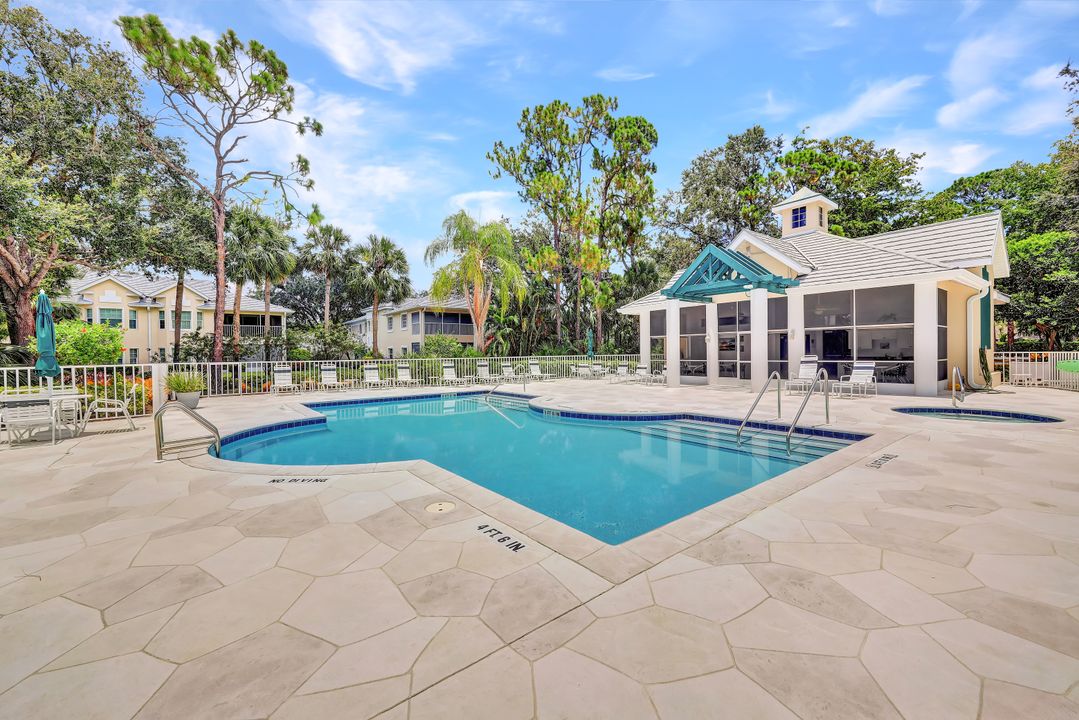 2811 Aintree Ln  #E204, Naples, FL 34112