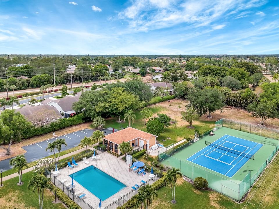 2350 W Crown Pointe Blvd #F131, Naples, FL 34112