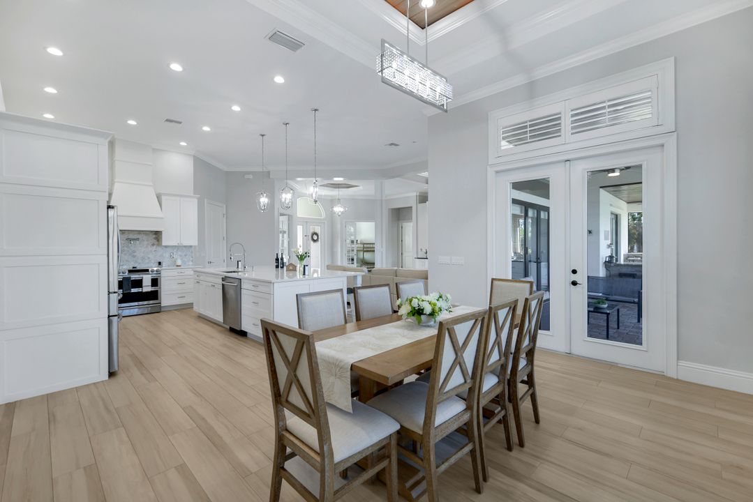 90 22nd Ave NW, Naples, FL 34120