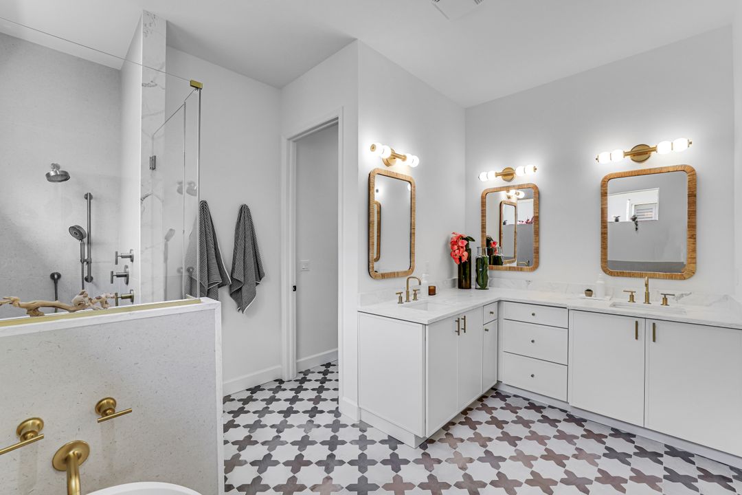 6132 Highwood Park Ln, Naples, FL 34110