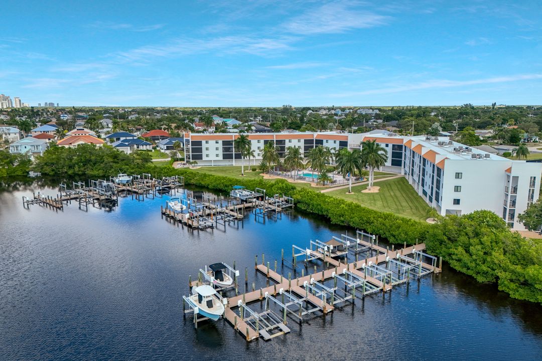 226 3rd St #206, Bonita Springs, FL 34134