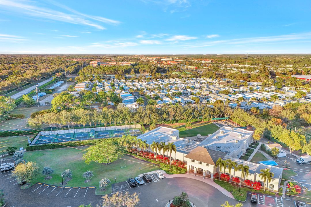 3601 Glenwater Ln, Bonita Springs, FL 34134