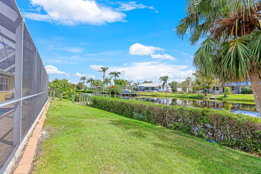 1720 Cascade Way, North Fort Myers, FL 33917