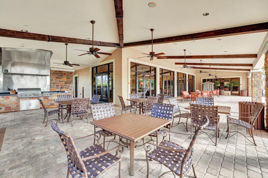 8581 Maggiore Ct, Naples, FL 34114