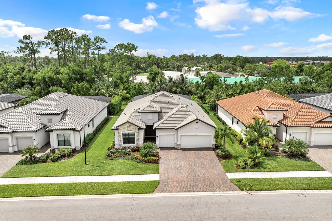 2130 Antigua Ln, Naples, FL 34120