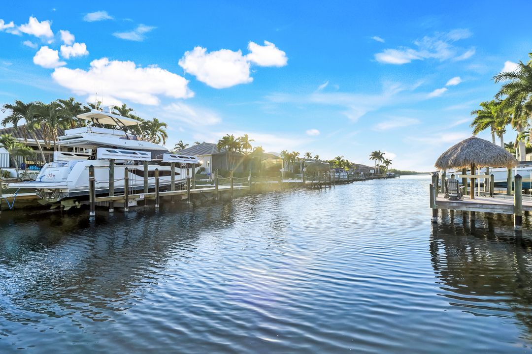 2304 El Dorado Pkwy W, Cape Coral, FL 33914