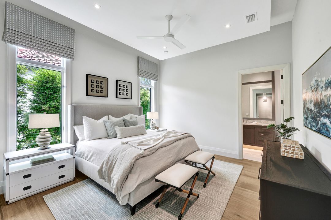 3401 Crayton Rd, Naples, FL 34102