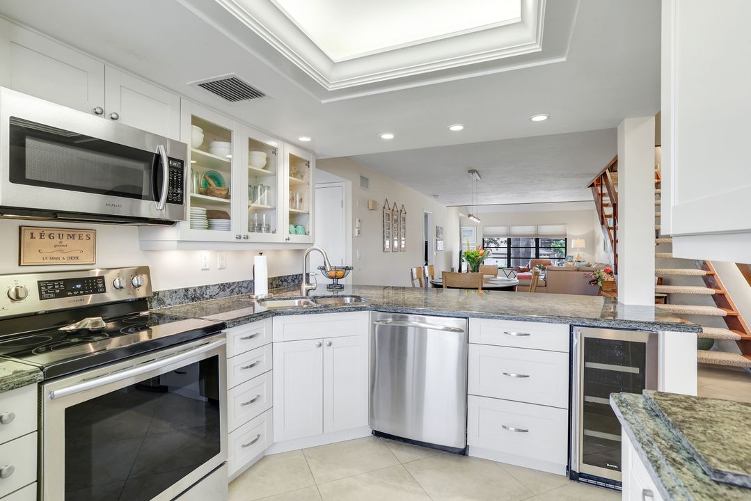 4092 Belair Ln #15, Naples, FL 34103