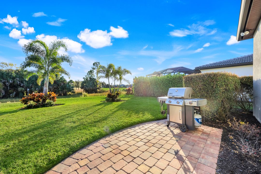 9328 Surfbird Ct, Naples, FL 34120